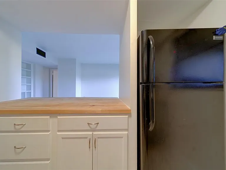 890 N Village Dr #103 — Photo 14