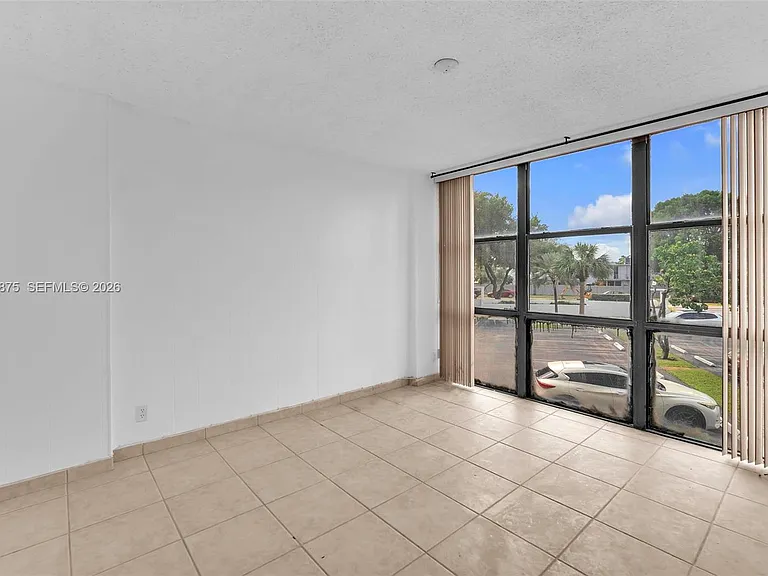 1000 Parkview Dr #229 — Photo 22