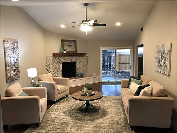 3rd image of 13920 Tanglewood Pl