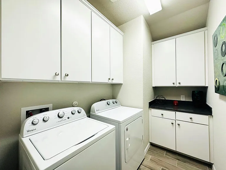 112 Groesbeck Ln — Photo 10