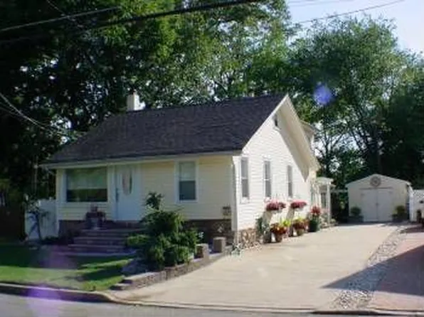 141 Brunswick Ave, Spotswood, NJ 08884