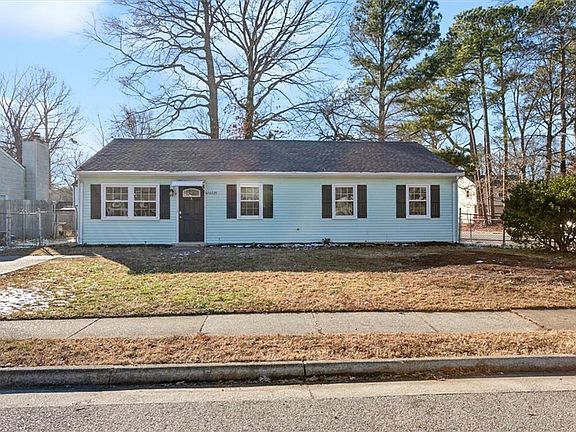 2nd image of 14227 Deloice Crescent
