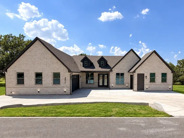 7016 Westover Dr, Granbury, TX 76049