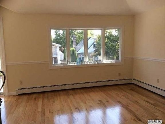 3rd image of 5732 255th St #2FL