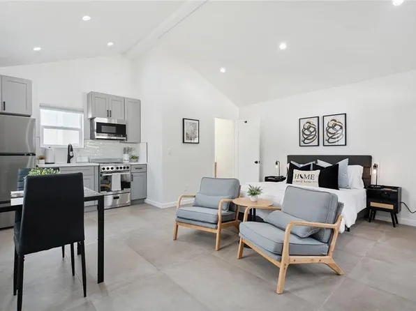 6440 Lindley Ave, Reseda, CA 91335