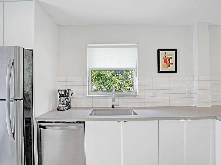 625 NE 13th Ave #3 — Photo 16