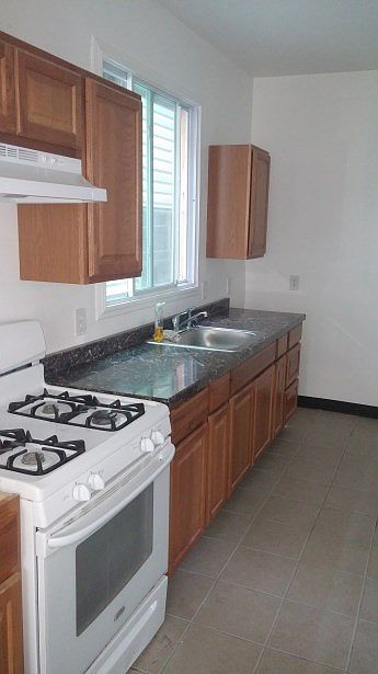 2nd image of 104 Treacy Ave