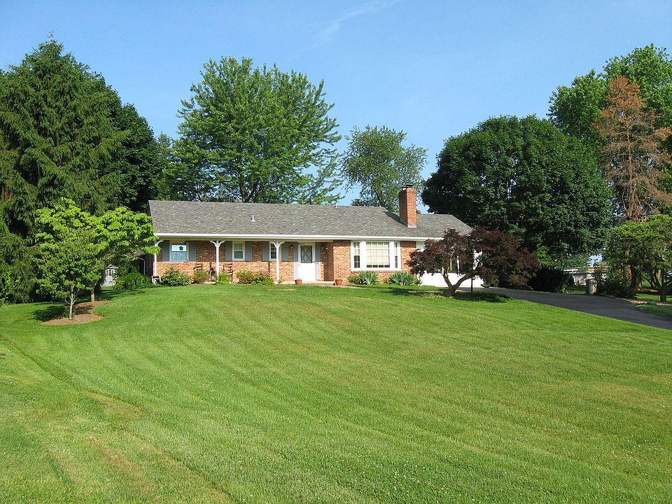 1st image of 24120 Doreen Dr