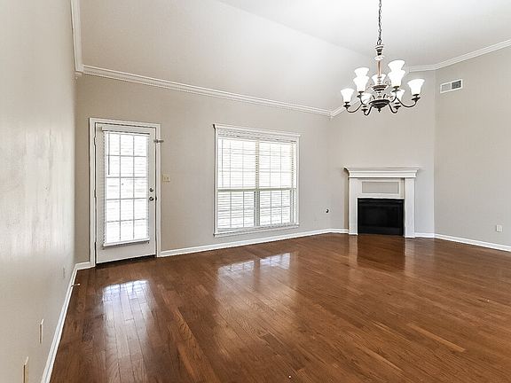 4th image of 4449 Jessica Dr