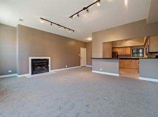 846 W Belmont Ave #C5, Chicago, IL 60657