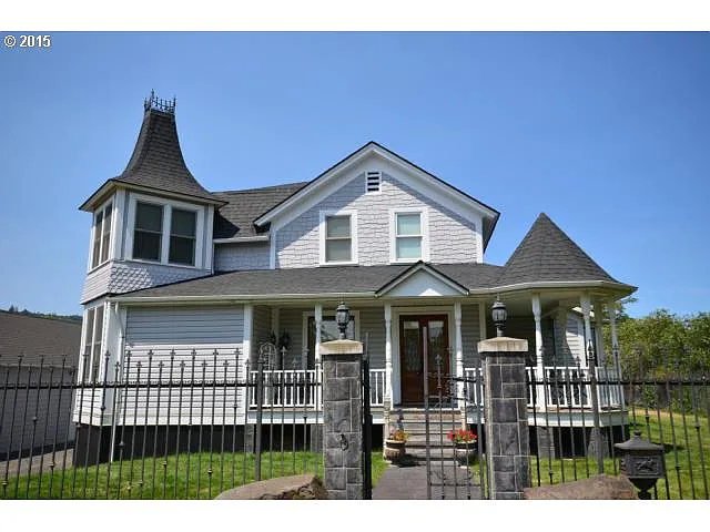 901 Jordan St photo 1