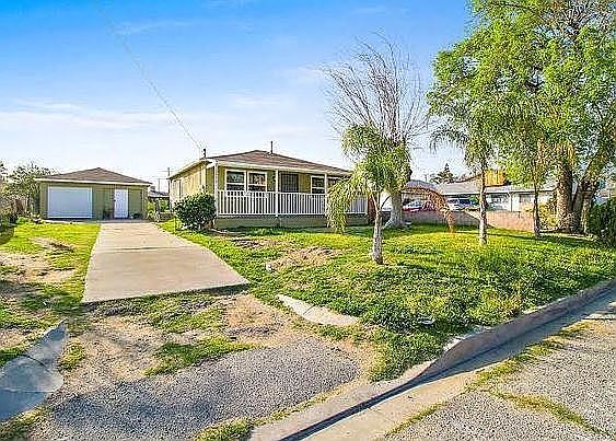 2nd image of 4270 Cypress Dr