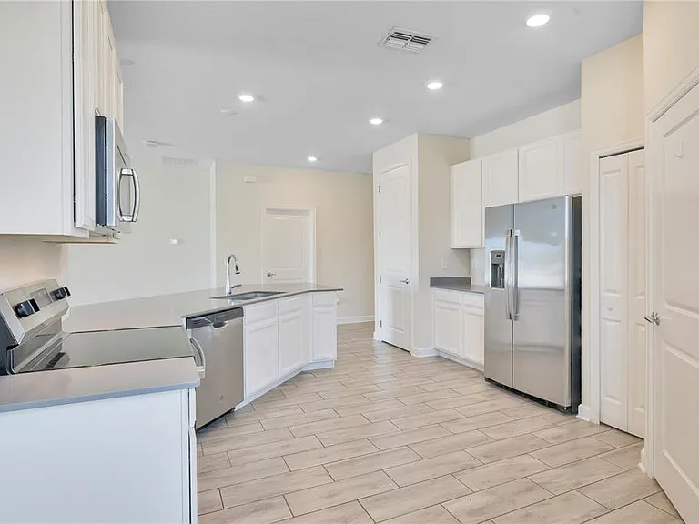 223 Bergamot Loop #A — Photo 6