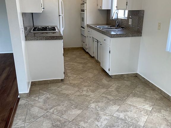 4th image of 21014 Reynolds Dr Unit 5
