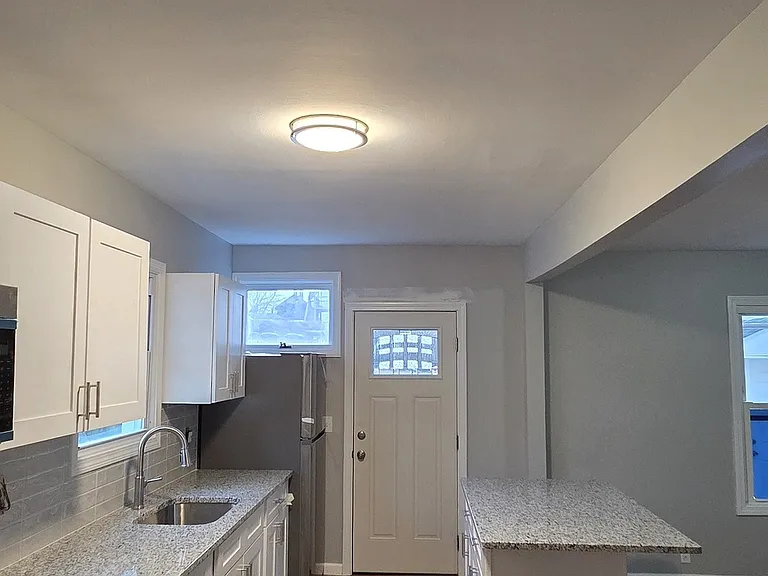 126 Tremont St #A — Photo 10