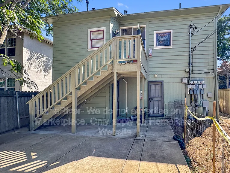 2523 P St #4 — Photo 16