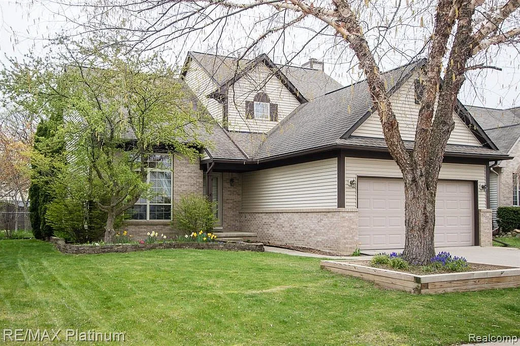 5523 High Ridge Dr photo 1
