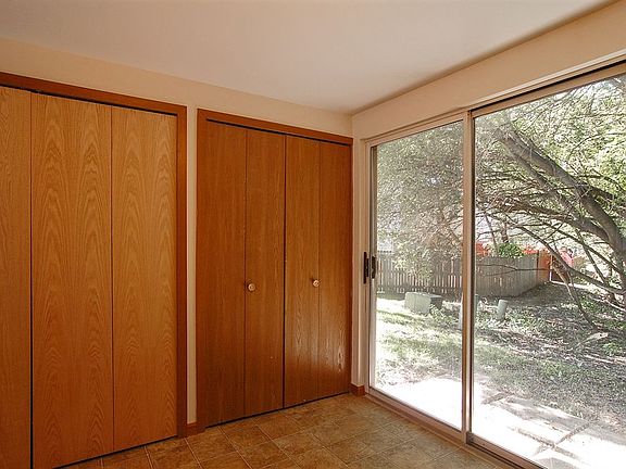 5th image of 1966 Westview Ln