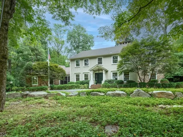 71 Crest Dr, Bernardsville Boro, NJ 07924