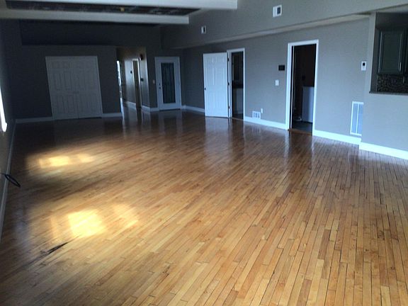 2nd image of 218 W Genesee St #3
