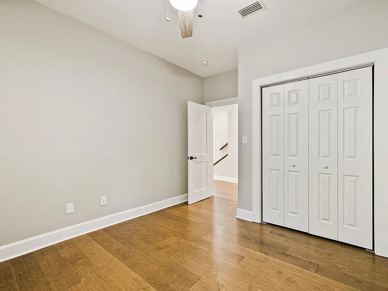 6121 Red Bud Ln — Photo 22
