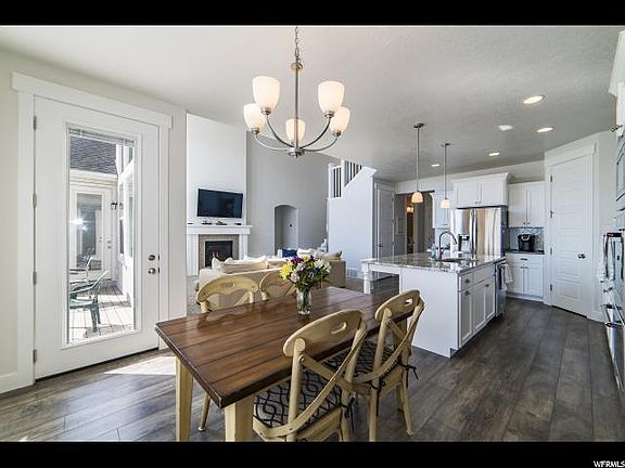 4th image of 722 N Meridian Dr #501