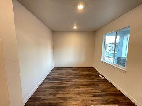 4th image of 382 Watercress Dr