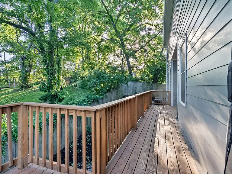 310 Evanston Ave — Photo 23