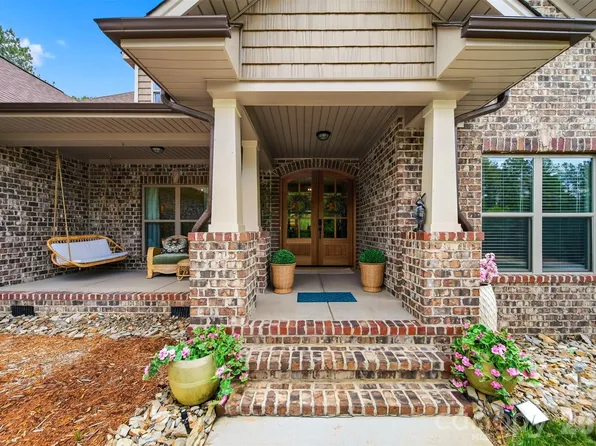 111 Lake Front Dr, Connelly Springs, NC 28612