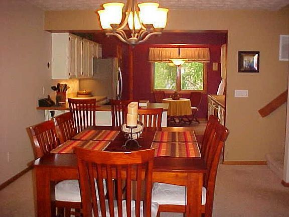Forman dining area