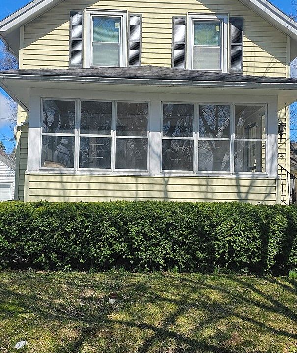 1st image of 144 Dickinson St