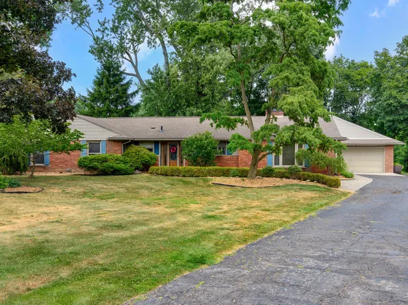 899 Fox Run, Bloomfield Hills, MI 48304