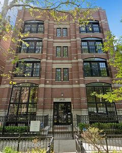 835 W Roscoe St APT 1E, Chicago, IL, 60657