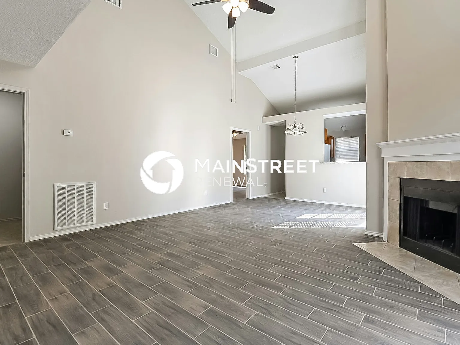 711 Meadowcreek Ct — Photo 3