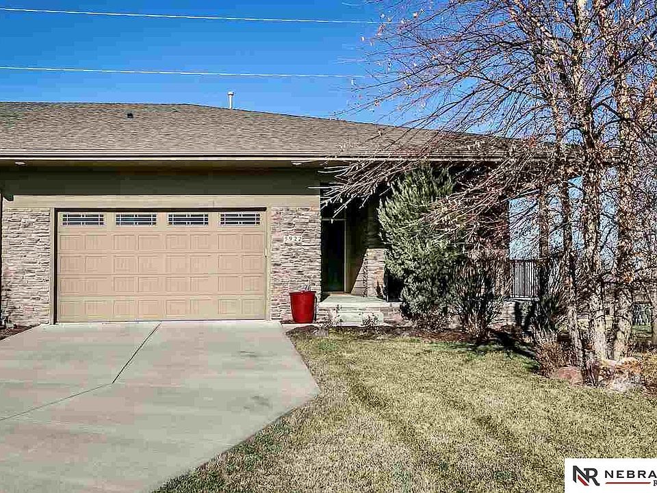 1st image of 5922 N 159th Cir