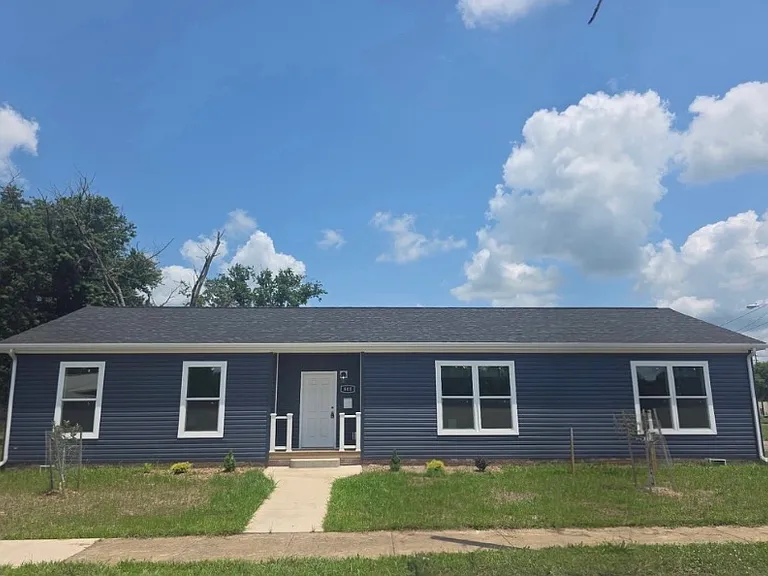 805 Lee St — Photo 1