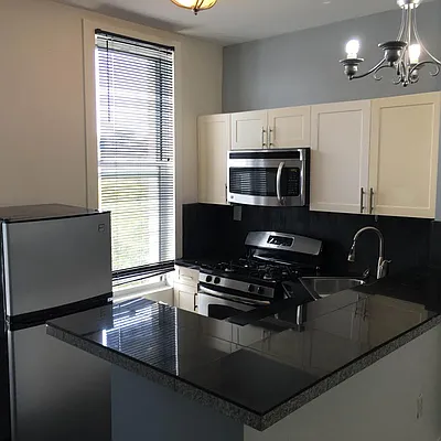 Rented by Premier Metro Realty Corp | media 8