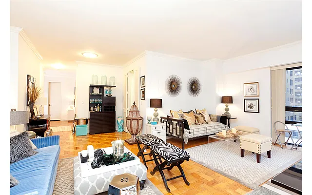 Sold by Douglas Elliman | media 21