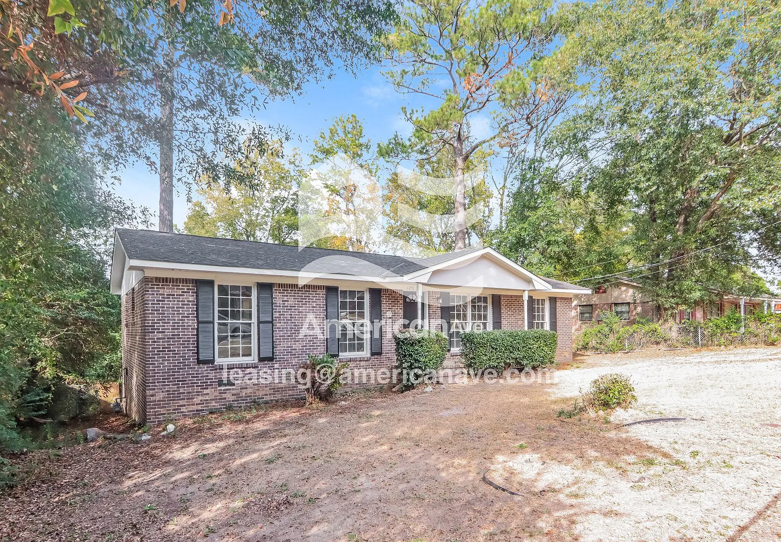 4 bed, 1.5 bath, 1250 sqft, $1,450 — Photo 2