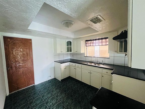 4th image of 7538 Winkle Wood Ln