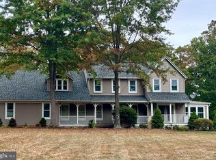 110 Pine Ln, Newtown, PA 18940