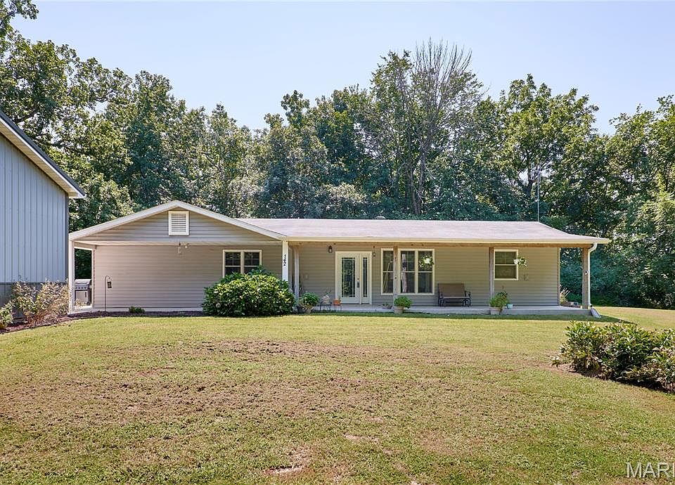 1st image of 142 Royal Oak Dr