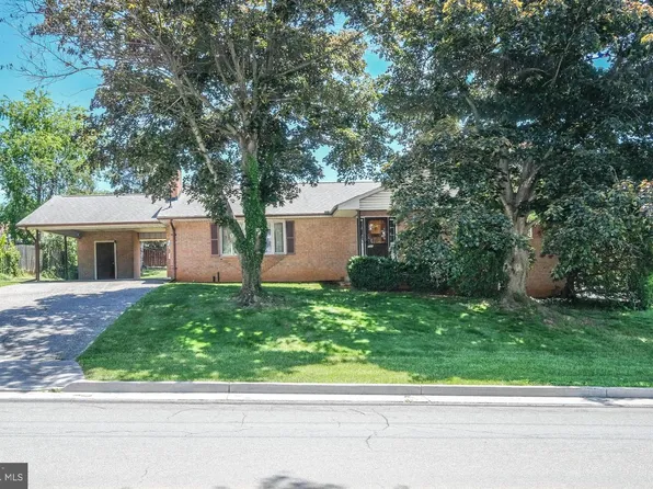 731 E Stonewall Dr, Front Royal, VA 22630