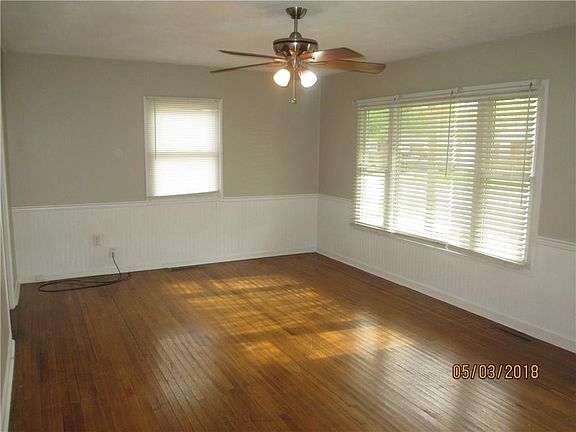 5th image of 222 N Grant St