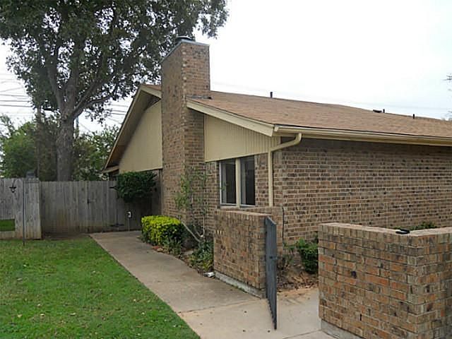 1st image of 910 Shady Creek Ln