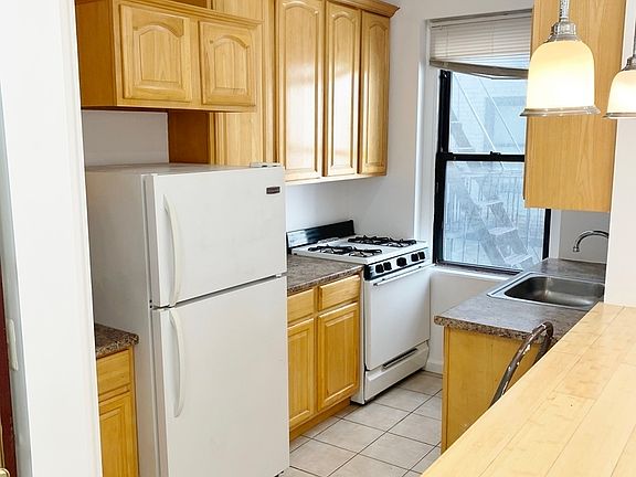 3rd image of 21-15 33rd St #5JJ