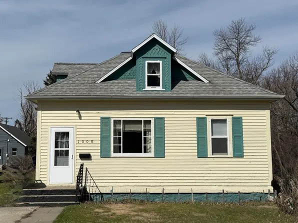 1008 7th St, Langdon, ND 58249