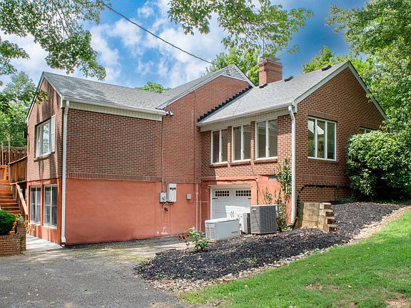 4th image of 3405 Landon St