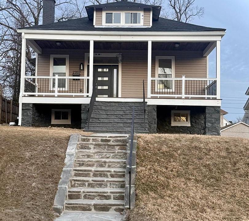 1st image of 2707 Elsinore Ave