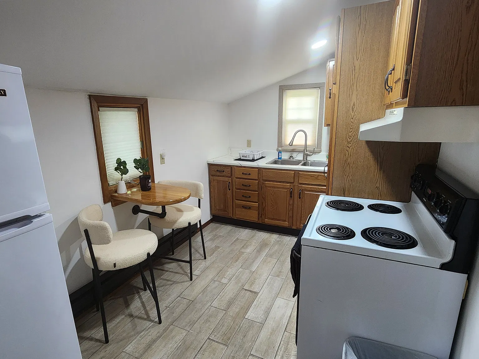 2 bed, 450 sqft, $1,000 — Photo 4